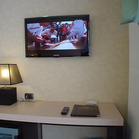 Hotel Don Abbondio ليكو المظهر الخارجي الصورة